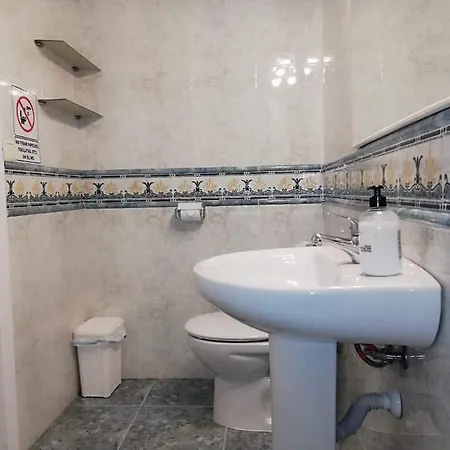 Casa En El Centro Historico Нерха